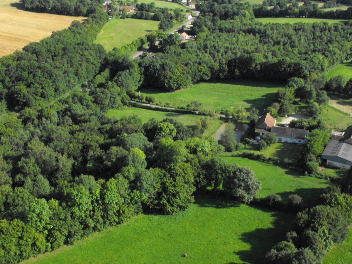 Domaine De Varenne Bed & Breakfast Saint-Amand-en-Puisaye Dış mekan fotoğraf