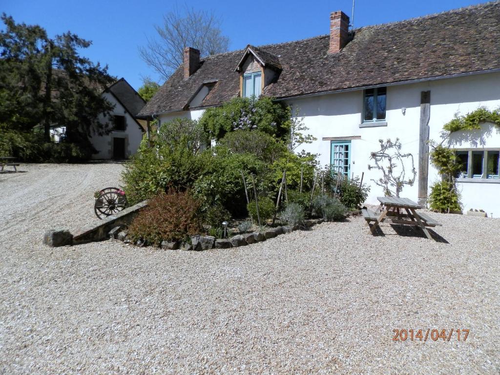 Domaine De Varenne Bed & Breakfast Saint-Amand-en-Puisaye Dış mekan fotoğraf
